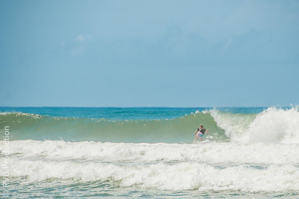 Kame Surf Camp 호텔 아시니 외부 사진