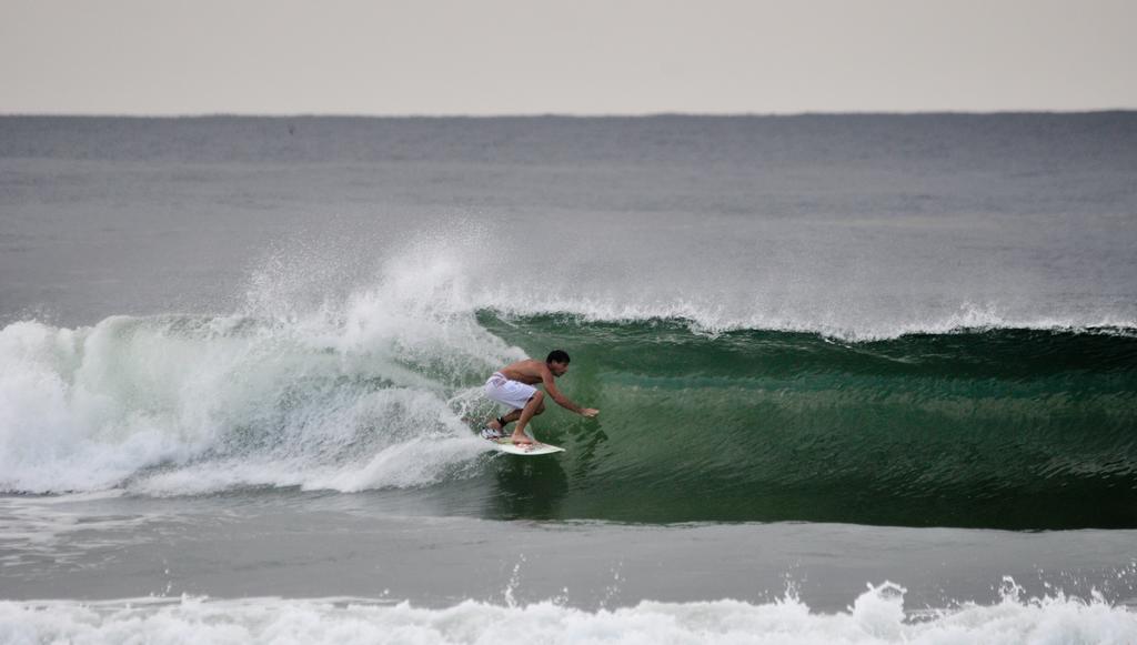 Kame Surf Camp 호텔 아시니 외부 사진