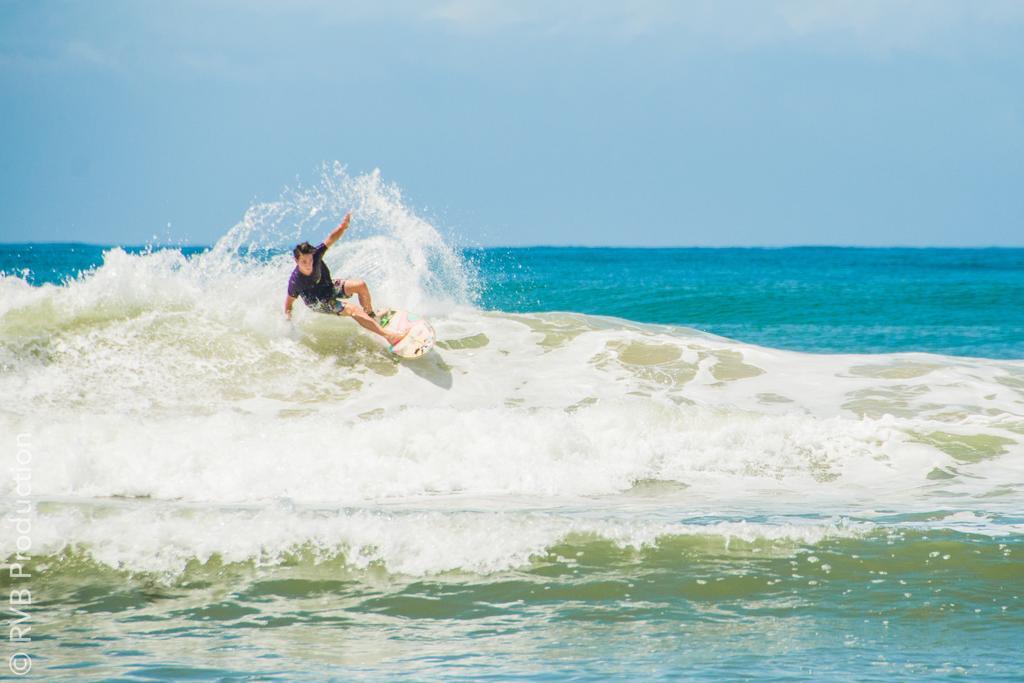 Kame Surf Camp 호텔 아시니 외부 사진