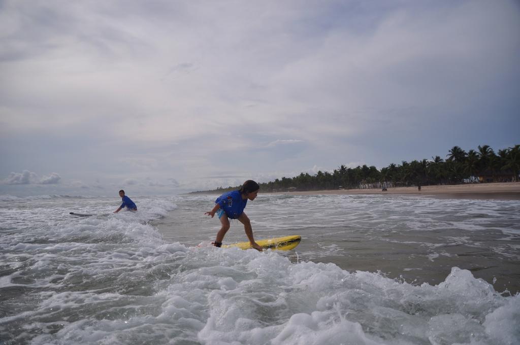 Kame Surf Camp 호텔 아시니 외부 사진